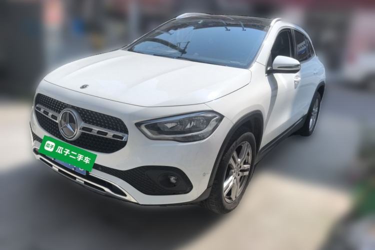 Used Mercedes-Benz GLA 2022 Facelifted GLA 180 Guazi used car, China used car export, Used car for sale, Used Mercedes-Benz cars, Cheapest cars for sale