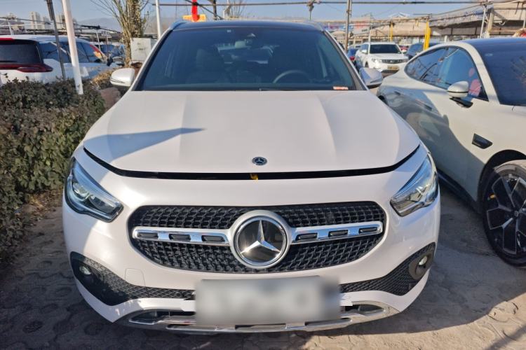 Used Mercedes-Benz GLA 2022 Facelifted GLA 200 Front