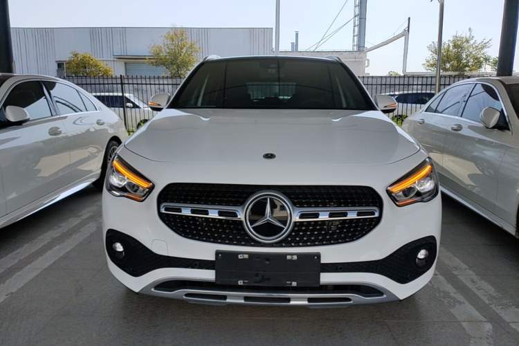 Used Mercedes-Benz GLA 2022 Facelifted GLA 200 Front