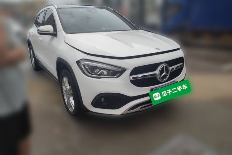 Used Mercedes-Benz GLA 2022 Second Facelift GLA 200 Front Right 45 Deg