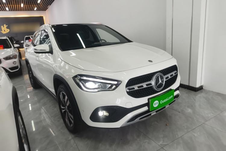 Used Mercedes-Benz GLA 2022 GLA 200 Front Right 45 Deg