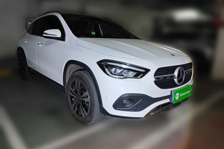 Used Mercedes-Benz GLA 2022 Facelifted GLA 200 Front Right 45 Deg