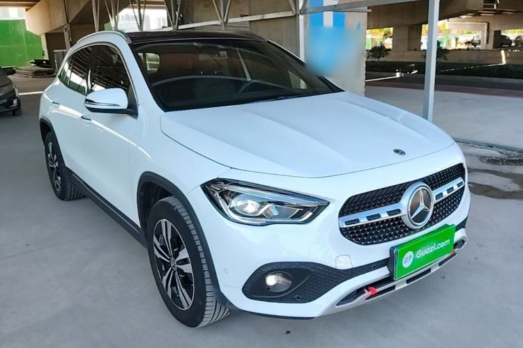 Used Mercedes-Benz GLA 2022 Facelifted GLA 200 Front Right 45 Deg
