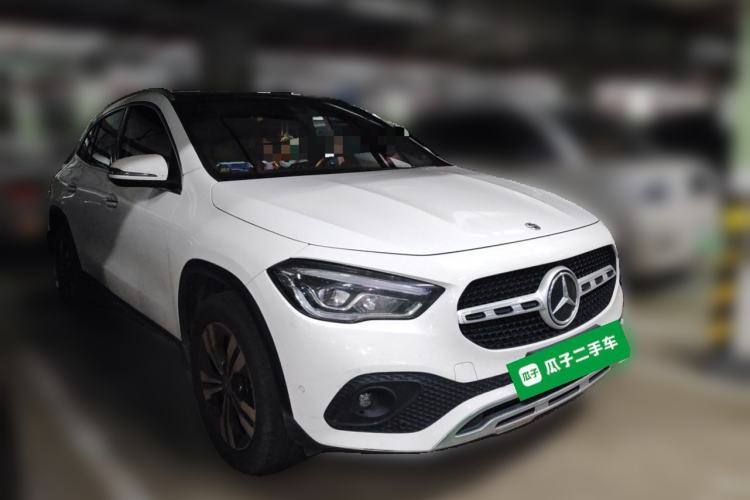 Used Mercedes-Benz GLA 2022 Facelifted GLA 200 Front Right 45 Deg