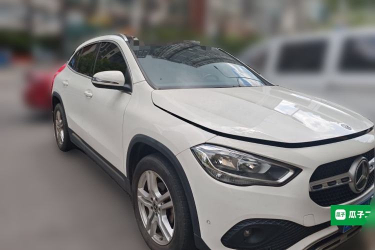 Used Mercedes-Benz GLA 2022 Facelifted GLA 180 Front Right 45 Deg
