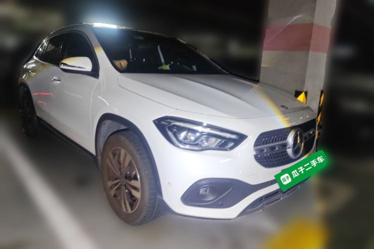 Used Mercedes-Benz GLA 2022 GLA 200 Front Right 45 Deg