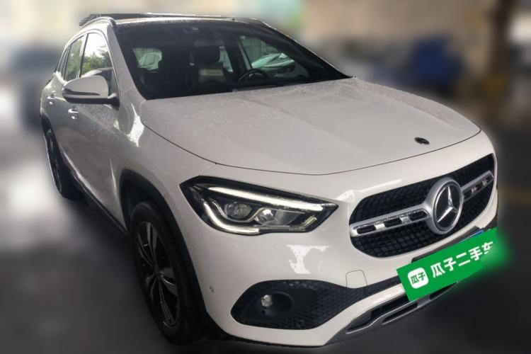 Used Mercedes-Benz GLA 2022 GLA 200 Front Right 45 Deg