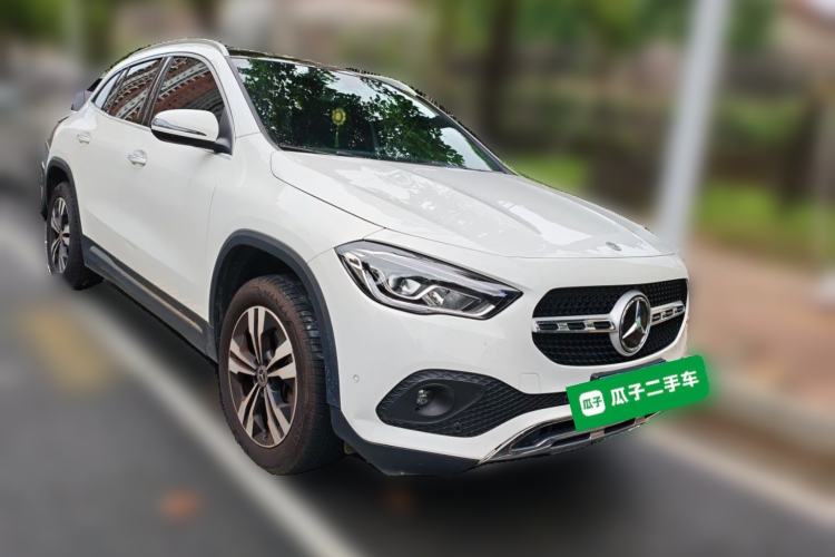 Used Mercedes-Benz GLA 2022 GLA 200 Front Right 45 Deg