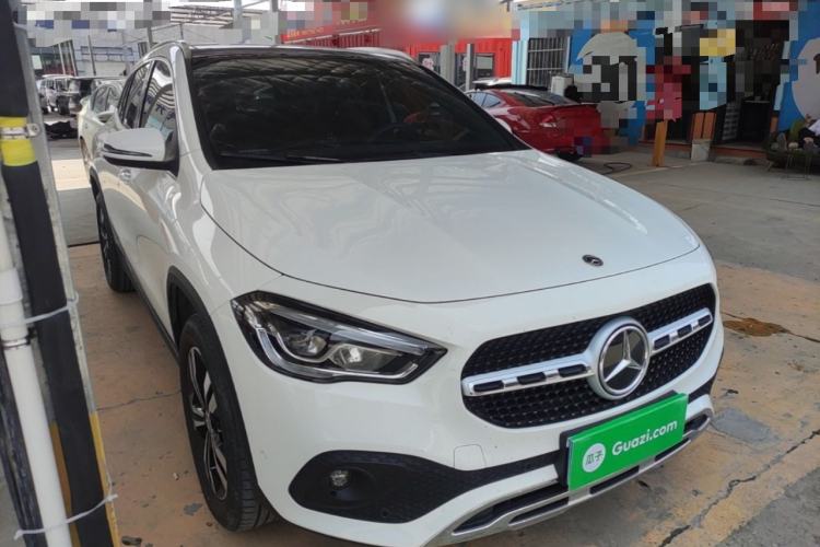 Used Mercedes-Benz GLA 2022 GLA 200 Front Right 45 Deg