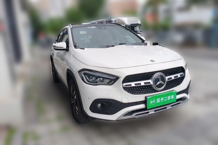 Used Mercedes-Benz GLA 2022 Facelifted GLA 200 Front Right 45 Deg