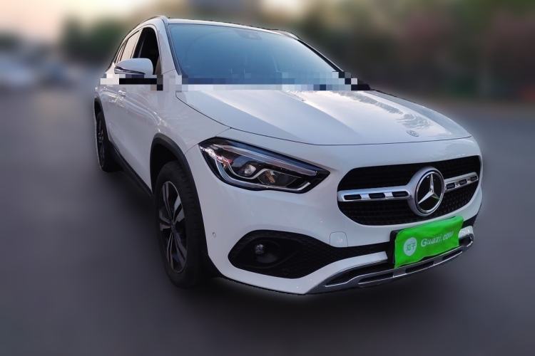 Used Mercedes-Benz GLA 2022 GLA 200 Front Right 45 Deg