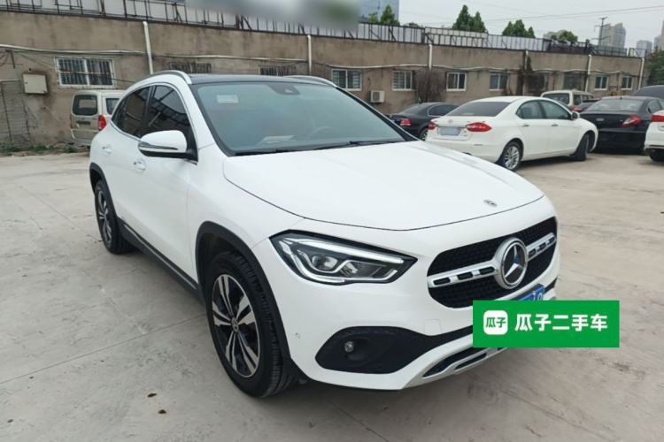 Used Mercedes-Benz GLA 2022 Facelifted GLA 200 Front Right 45 Deg