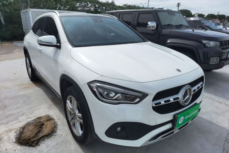 Used Mercedes-Benz GLA 2022 Second Facelift GLA 200 Front Right 45 Deg
