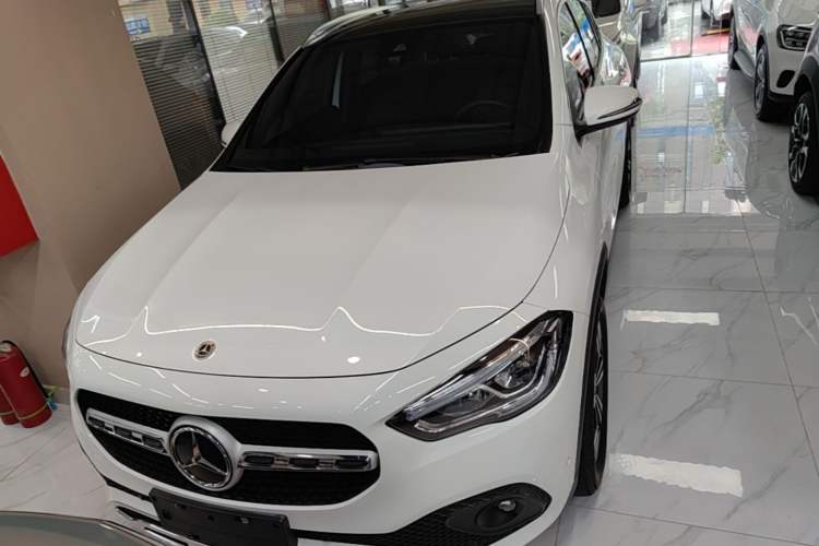 Used Mercedes-Benz GLA 2022 Facelifted GLA 200 Front