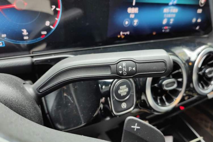 Used Mercedes-Benz GLA 2022 Facelifted GLA 200 Gear Lever