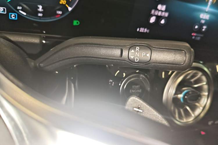 Used Mercedes-Benz GLA 2022 Facelifted GLA 200 Gear Lever