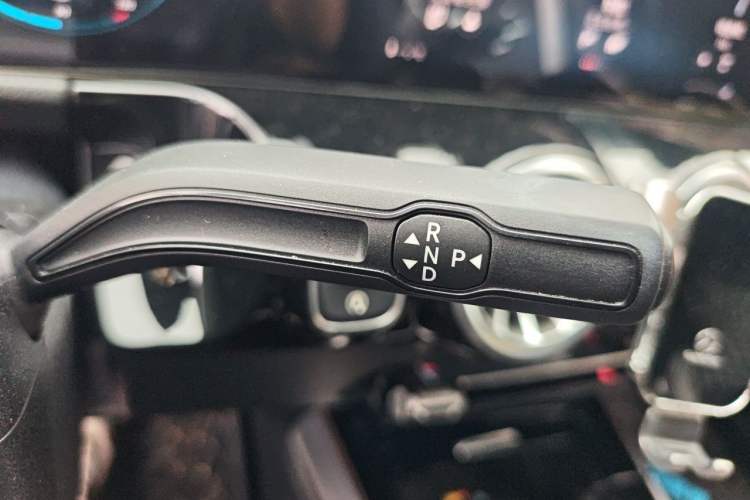 Used Mercedes-Benz GLA 2022 Facelifted GLA 200 Gear Lever