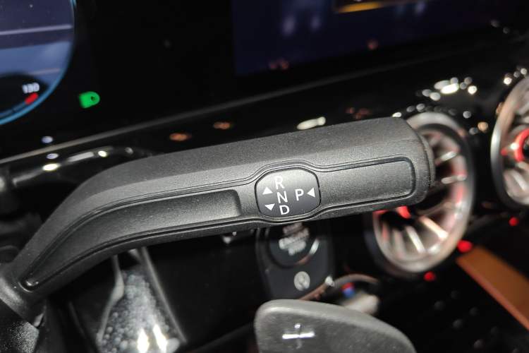 Used Mercedes-Benz GLA 2022 GLA 220 4MATIC Gear Lever
