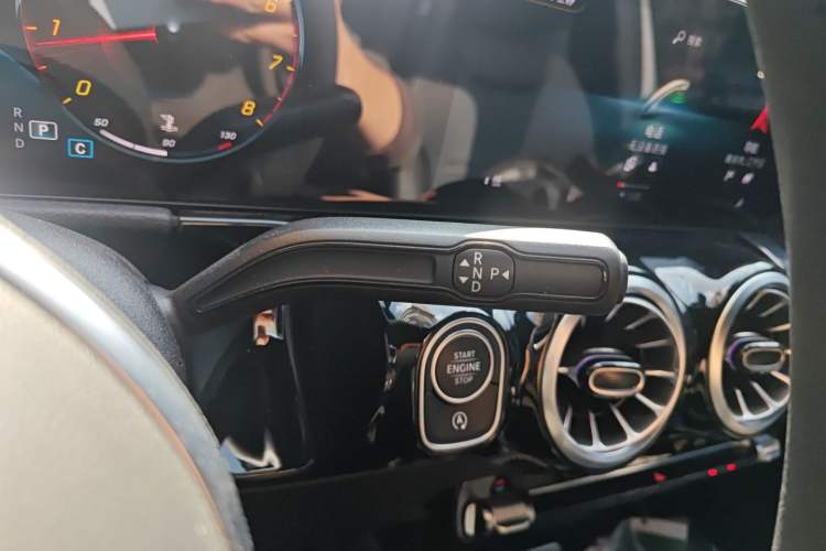 Used Mercedes-Benz GLA 2022 Facelifted GLA 200 Gear Lever