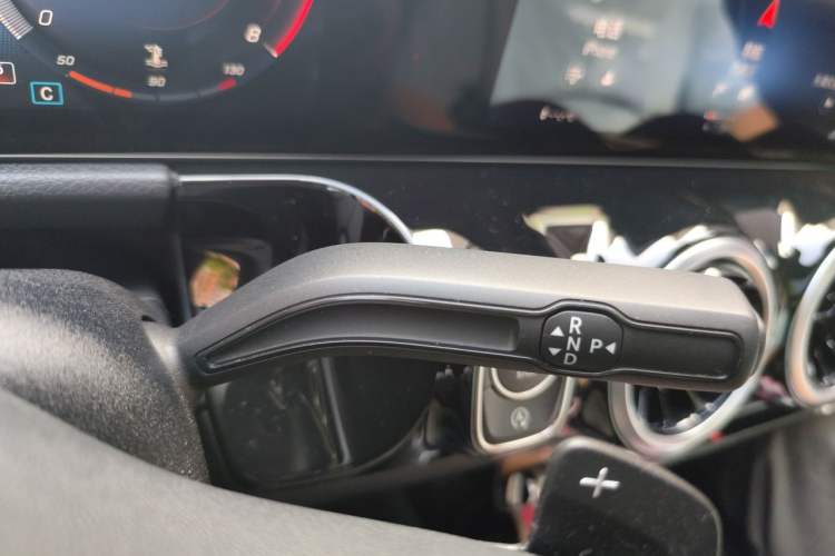 Used Mercedes-Benz GLA 2022 Second Facelift GLA 200 Gear Lever