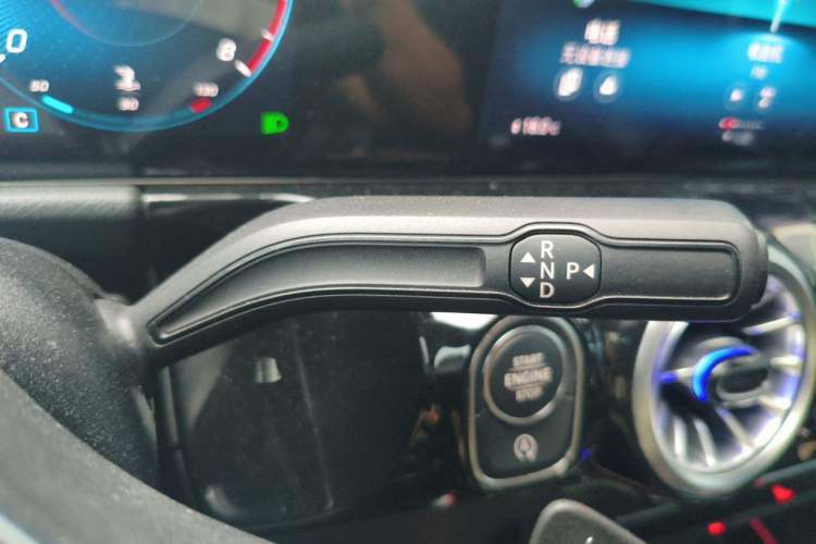 Used Mercedes-Benz GLA 2022 Facelifted GLA 200 Gear Lever