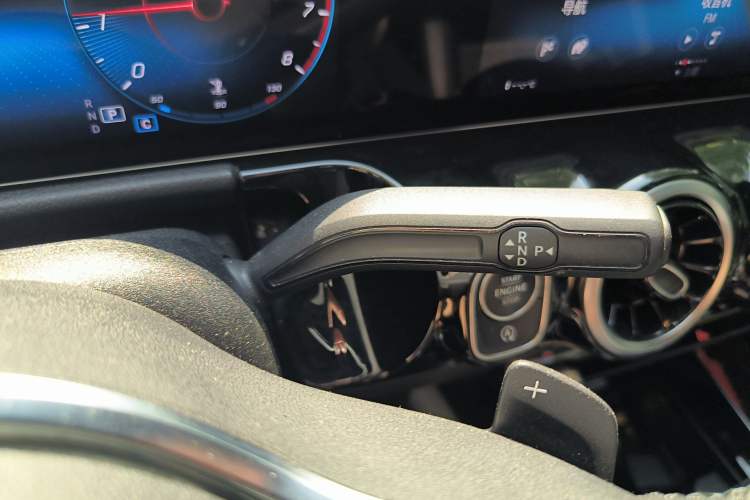 Used Mercedes-Benz GLA 2022 Second Facelift GLA 200 Gear Lever