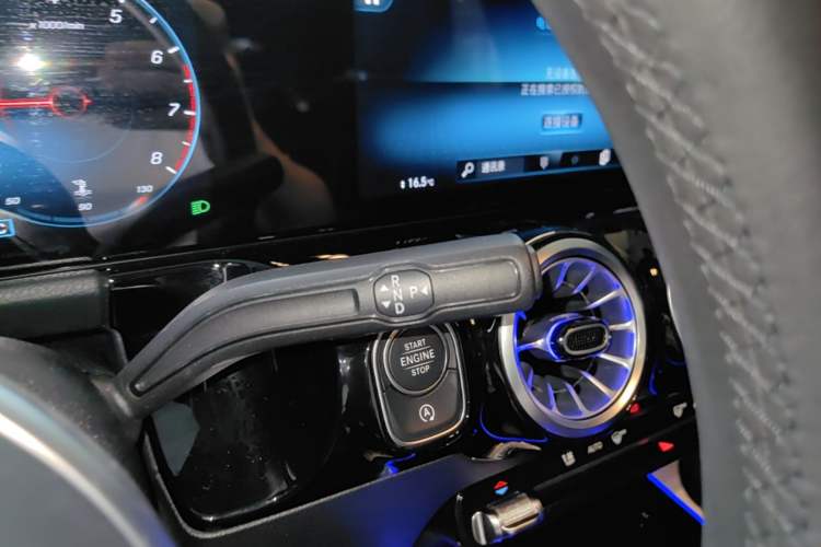 Used Mercedes-Benz GLA 2022 Facelifted GLA 200 Gear Lever