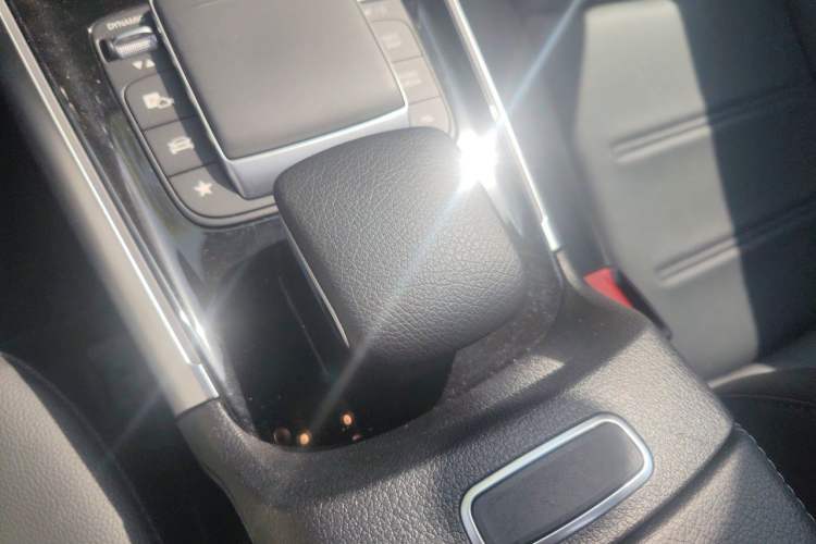 Used Mercedes-Benz GLA 2022 GLA 220 4MATIC Gear Lever