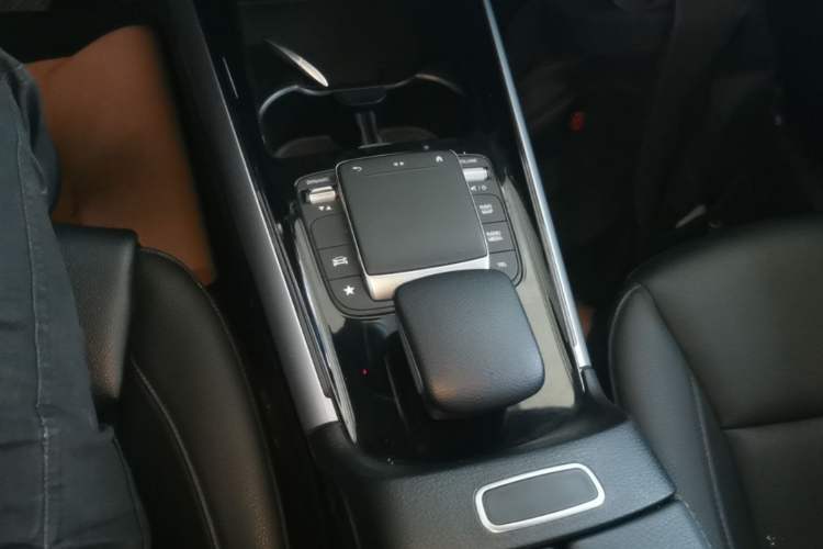Used Mercedes-Benz GLA 2022 Second Facelift GLA 200 Gear Lever