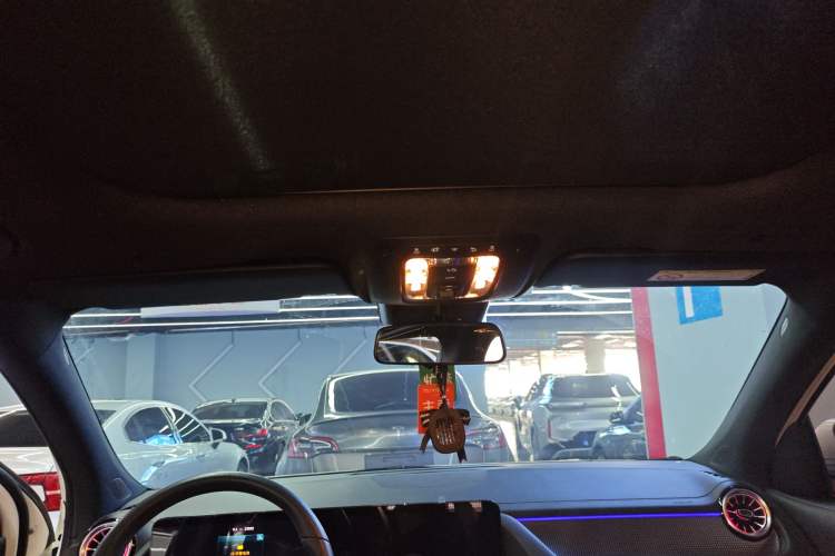 Used Mercedes-Benz GLA 2022 Second Facelift GLA 200 Headliner