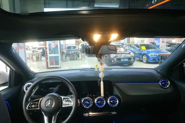 Used Mercedes-Benz GLA 2022 Second Facelift GLA 200 Headliner