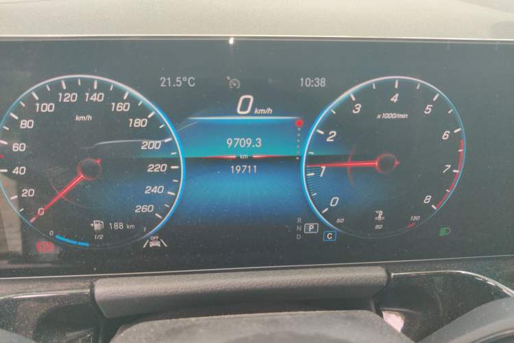 Used Mercedes-Benz GLA 2022 Facelifted GLA 200 Instrument Cluster