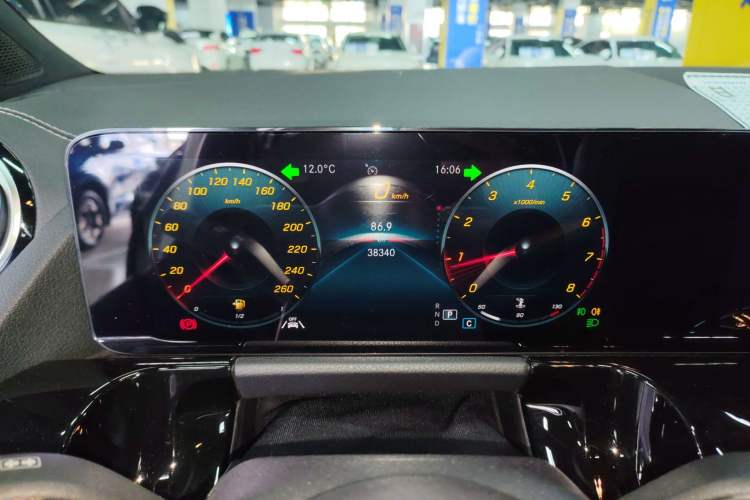 Used Mercedes-Benz GLA 2022 Facelifted GLA 200 Instrument Cluster