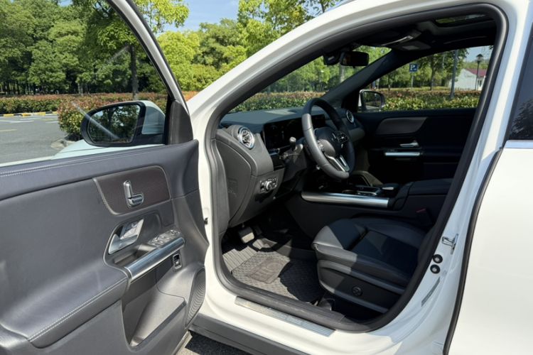 Used Mercedes-Benz GLA 2022 Facelifted GLA 200 Interior 11