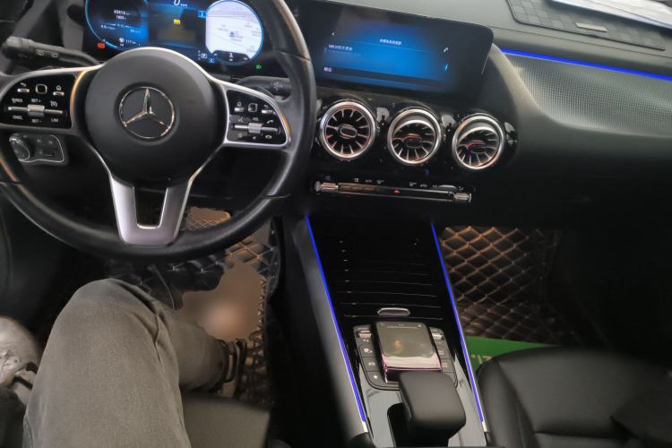 Used Mercedes-Benz GLA 2022 GLA 220 Interior 2