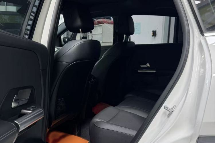 Used Mercedes-Benz GLA 2022 Facelifted GLA 200 Interior 2