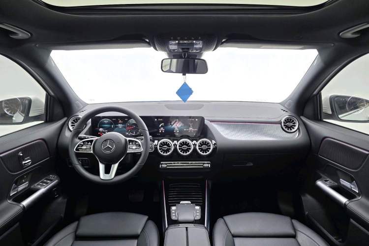 Used Mercedes-Benz GLA 2022 Facelifted GLA 200 Interior 2