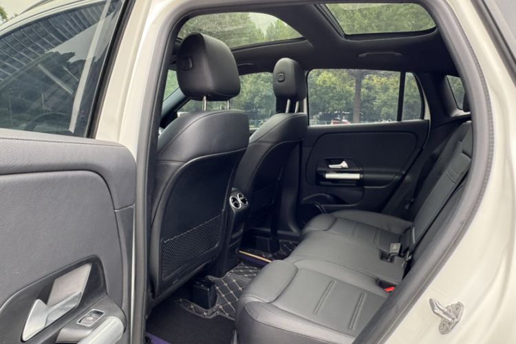 Used Mercedes-Benz GLA 2022 GLA 220 Interior 2