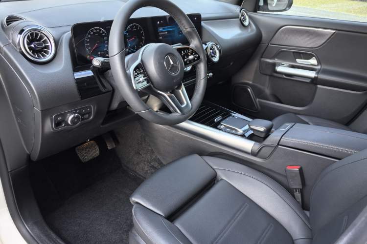 Used Mercedes-Benz GLA 2022 Facelifted GLA 200 Interior 2
