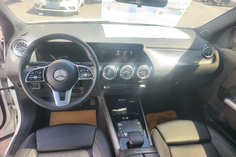 Used Mercedes-Benz GLA 2022 GLA 200 Interior 2