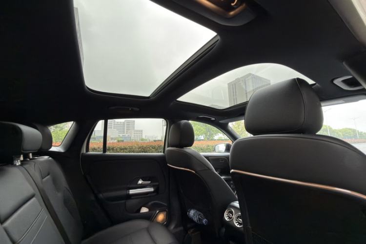 Used Mercedes-Benz GLA 2022 GLA 220 4MATIC Interior 2