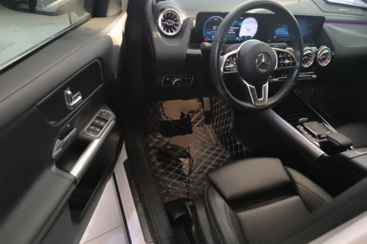 Used Mercedes-Benz GLA 2022 GLA 220 Interior 3