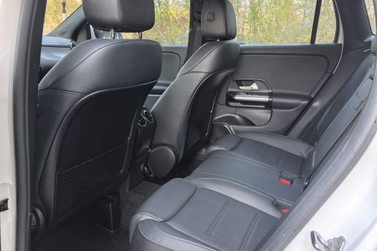 Used Mercedes-Benz GLA 2022 Facelifted GLA 200 Interior 3
