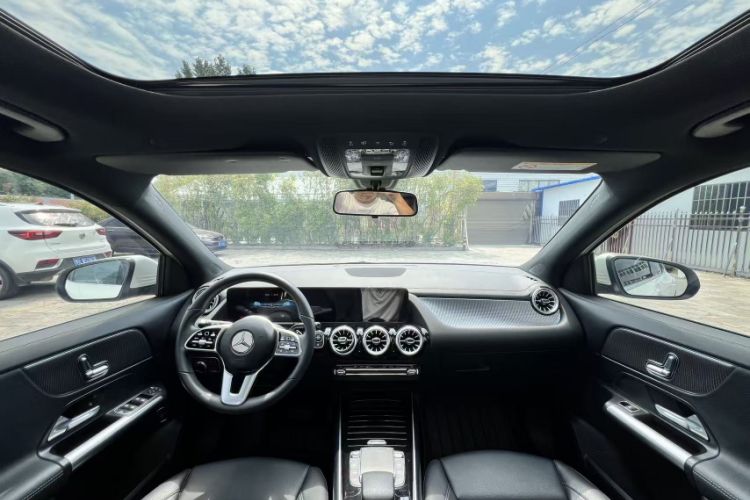 Used Mercedes-Benz GLA 2022 GLA 200 Interior 3