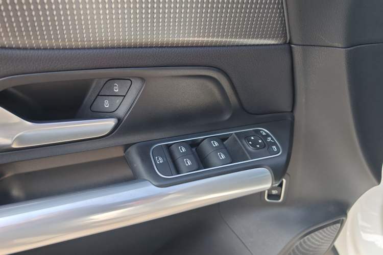 Used Mercedes-Benz GLA 2022 GLA 220 Interior 3