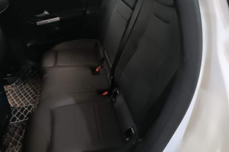 Used Mercedes-Benz GLA 2022 GLA 220 Interior 4