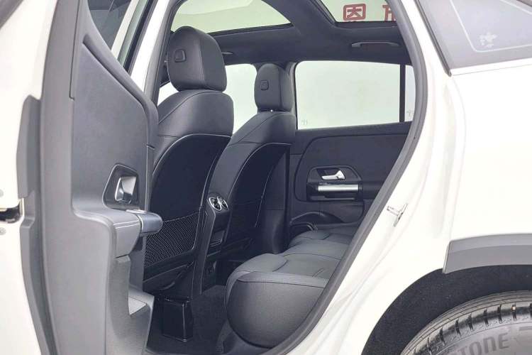 Used Mercedes-Benz GLA 2022 Facelifted GLA 200 Interior 4
