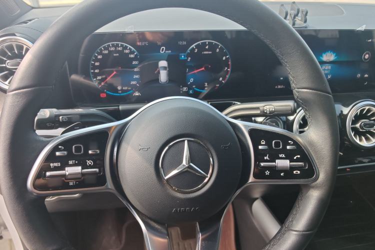 Used Mercedes-Benz GLA 2022 GLA 220 Interior 5