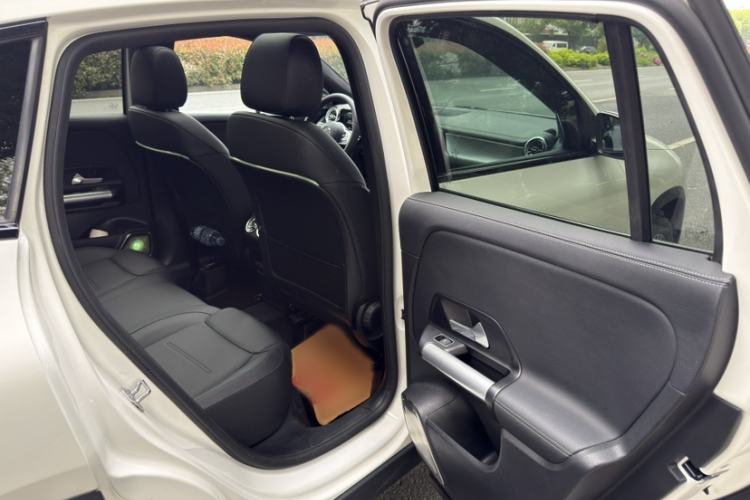 Used Mercedes-Benz GLA 2022 GLA 220 4MATIC Interior 7