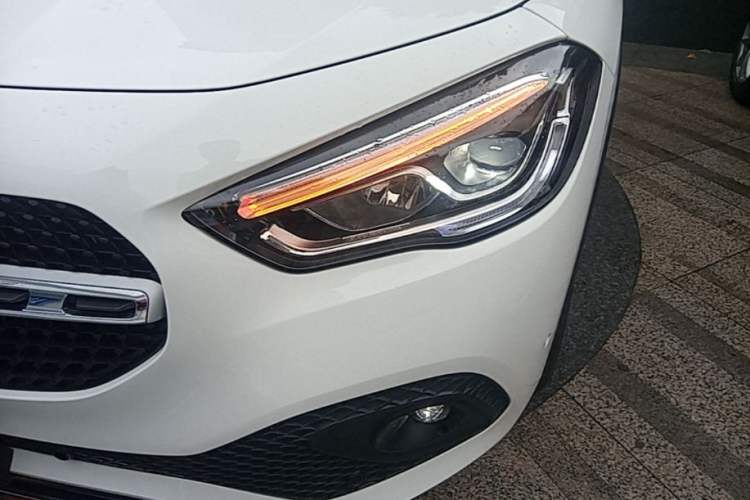 Used Mercedes-Benz GLA 2022 GLA 220 Left Front Headlight